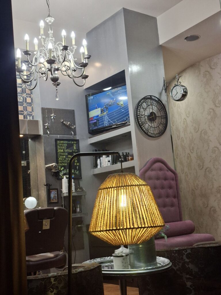 Art Hair Dimitra | &Kappa;&omicron;&mu;&mu;&omega;&tau;ή&rho;&iota;&omicron; & Barber &Kappa;&alpha;&lambda;&alpha;&mu;ά&tau;&alpha;