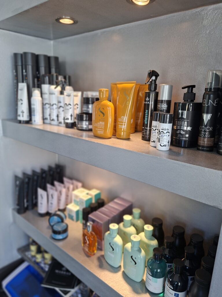 Art Hair Dimitra | &Kappa;&omicron;&mu;&mu;&omega;&tau;ή&rho;&iota;&omicron; & Barber &Kappa;&alpha;&lambda;&alpha;&mu;ά&tau;&alpha;