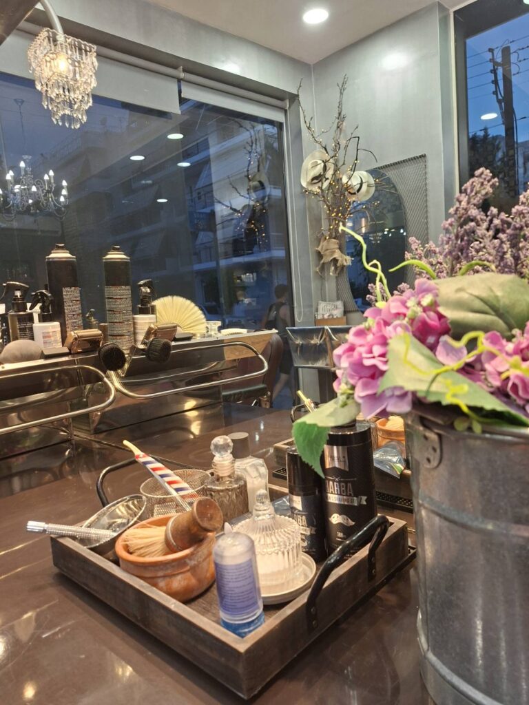 Art Hair Dimitra | &Kappa;&omicron;&mu;&mu;&omega;&tau;ή&rho;&iota;&omicron; & Barber &Kappa;&alpha;&lambda;&alpha;&mu;ά&tau;&alpha;